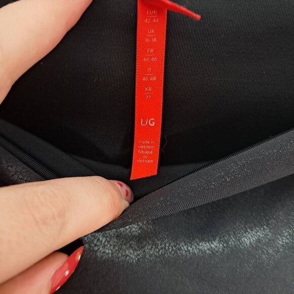 Spanx Women's Faux Leather Leggings Black size Large - Picture 5 of 7